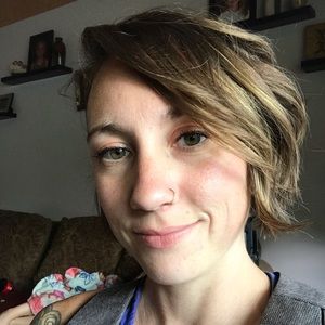 Meet your Posher, Ashley